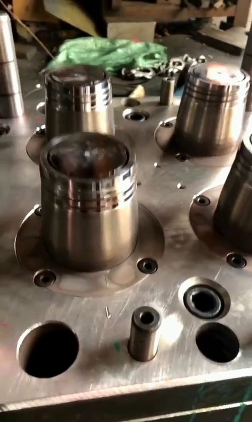 工廠機械加工 老師傅的技術真是太精湛了